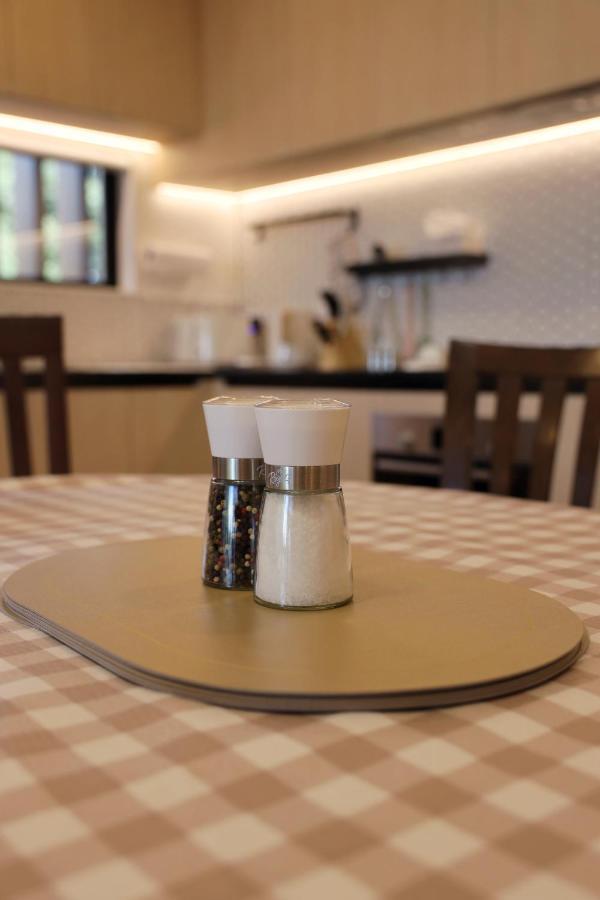 Luxury Brand New Designer Living Apartamento Auckland Exterior foto