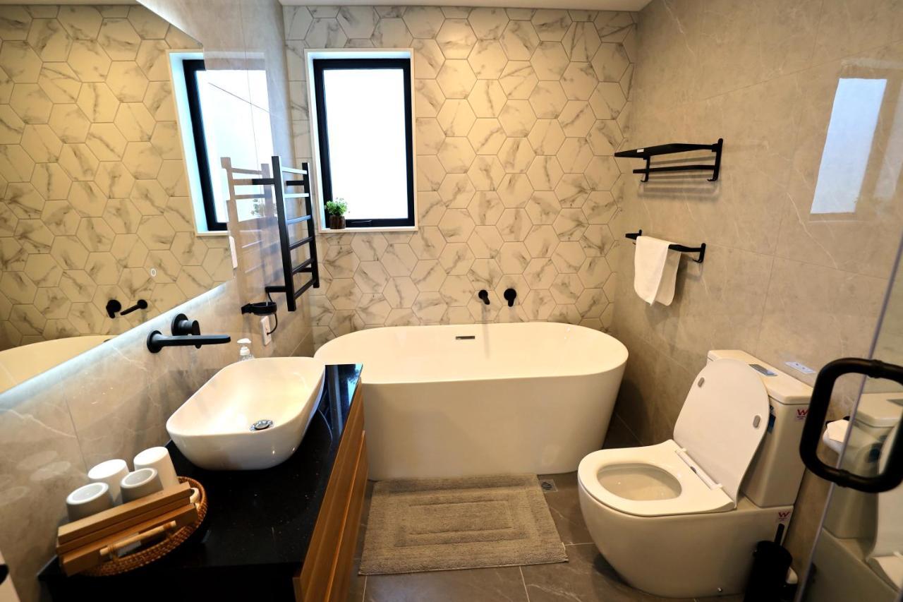 Luxury Brand New Designer Living Apartamento Auckland Exterior foto